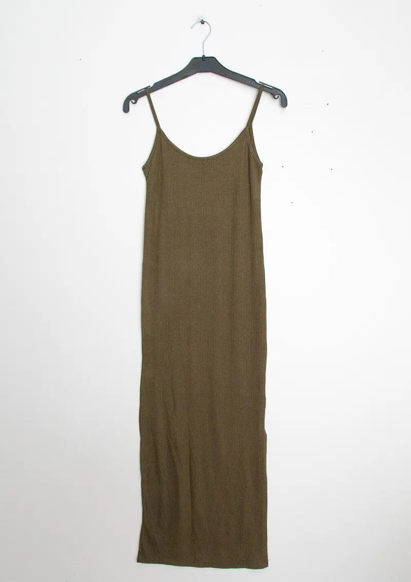 Robe côtelé avec fente