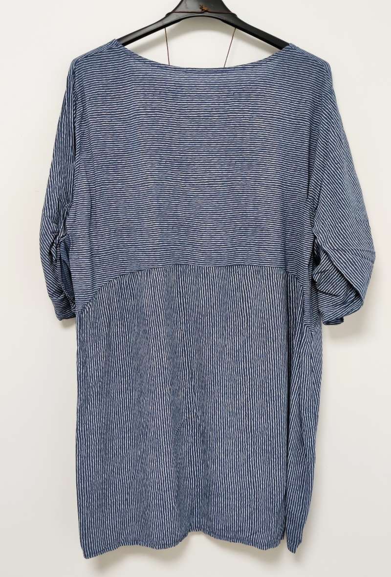 Robe rayée avec collier - Image 2