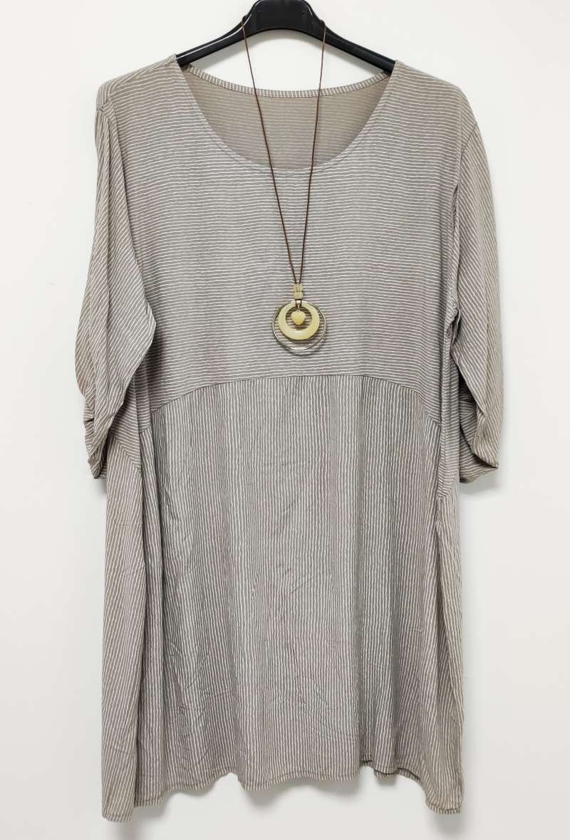 Robe rayée avec collier - Image 3