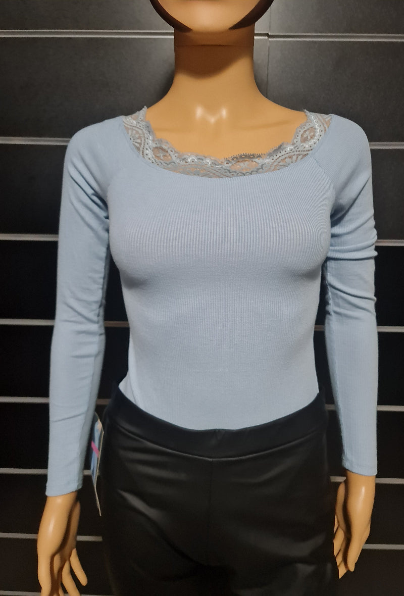 Body col dentelle - Image 1