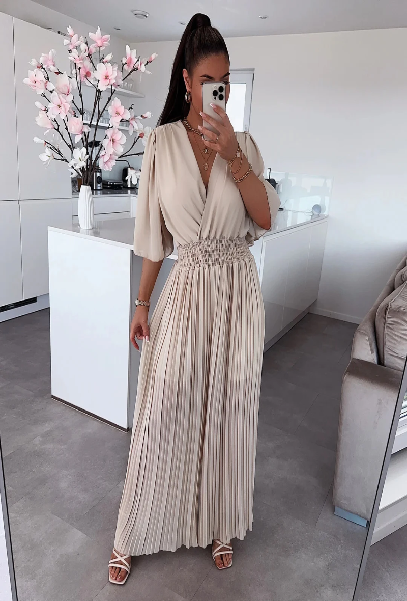 Combinaison Elastique de couleur beige.
Les pépites de Christelle
