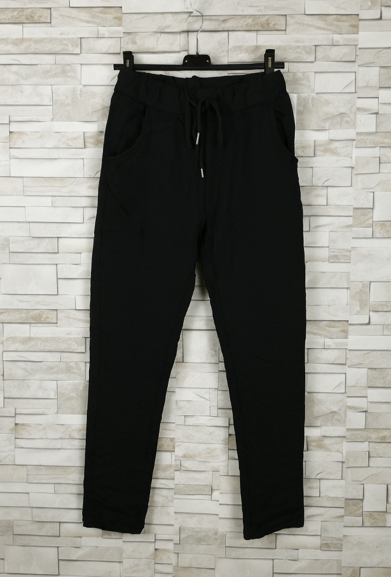 Pantalon froissé de couleur noir
Les pépites de Christelle