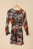 Robe courte de couleur noire à motif feuilles Les pépites de Christelle